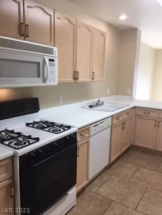 Photo #2: 2283501 Listing 