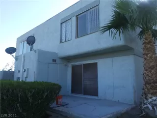 Photo #1: 2283502 Listing