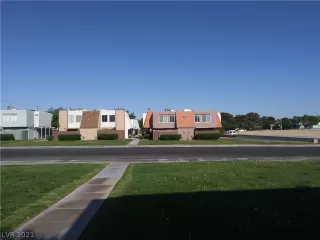 Photo #3: 2283502 Listing