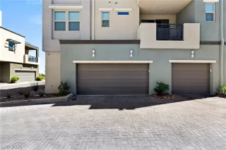 Photo #2: 2283503 Listing 