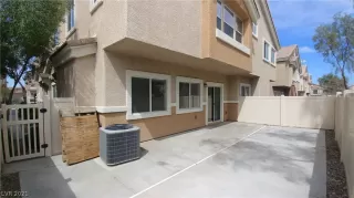 Photo #3: 2283530 Listing