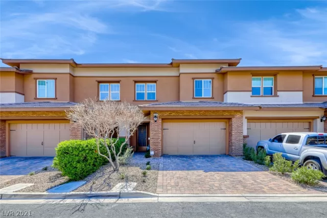 MLS: 2283536 Condo For Sale