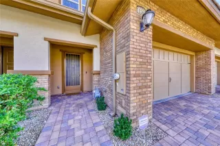 Photo #1: 2283536 Listing 