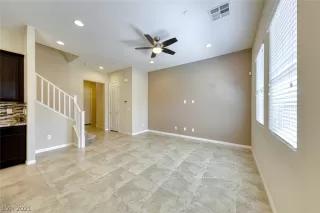 Photo #5: 2283536 Listing 