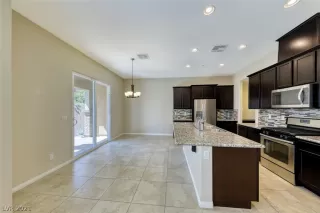 Photo #6: 2283536 Listing 