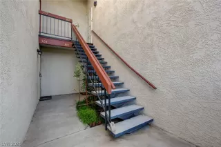 Photo #1: 2283567 Listing 