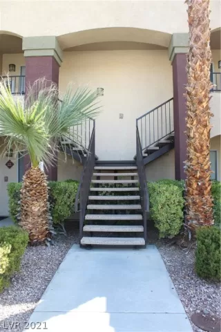 Photo #3: 2283572 Listing