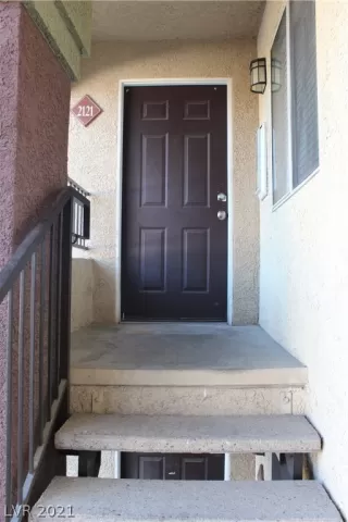 Photo #4: 2283572 Listing