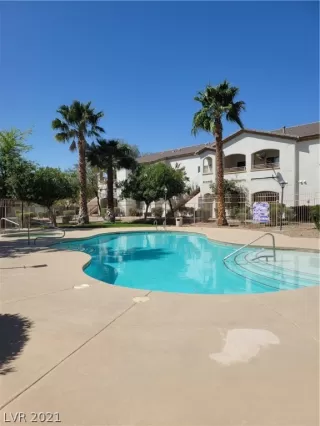 Photo #4: 2283625 Listing