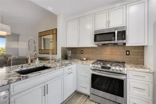 Photo #4: 2283630 Listing 