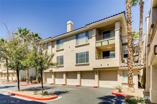 MLS: 2283649 Condo For Sale