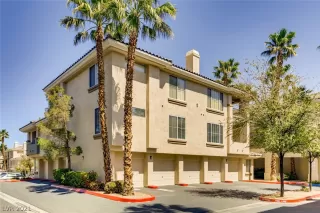 Photo #1: 2283649 Listing