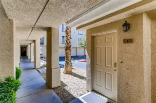 Photo #2: 2283649 Listing