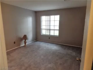 Photo #4: 2283661 Listing 