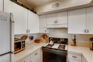 Photo #6: 2283676 Listing 