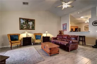 Photo #5: 2283695 Listing 