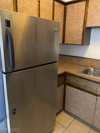 Photo #2: 2283698 Listing