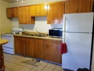 Photo #4: 2283701 Listing