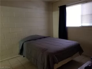 Photo #6: 2283701 Listing