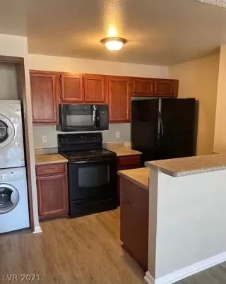 Photo #6: 2283709 Listing