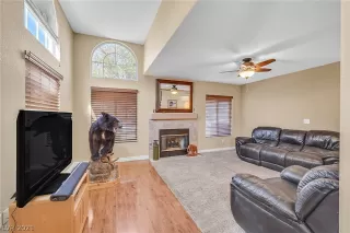 Photo #1: 2283721 Listing