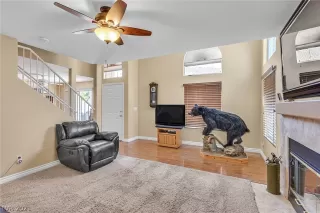 Photo #2: 2283721 Listing