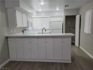 Photo #3: 2283733 Listing