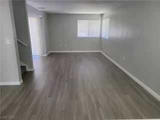 Photo #4: 2283733 Listing