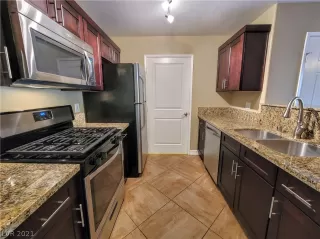 Photo #2: 2283742 Listing 