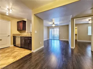 Photo #3: 2283742 Listing 