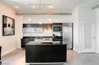 Photo #3: 2283750 Listing