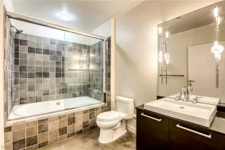 Photo #5: 2283750 Listing