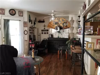 Photo #2: 2283763 Listing