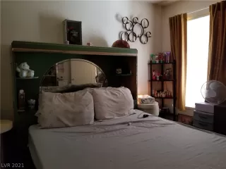 Photo #3: 2283763 Listing
