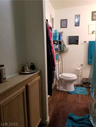 Photo #4: 2283763 Listing