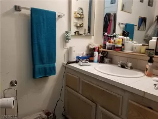 Photo #5: 2283763 Listing