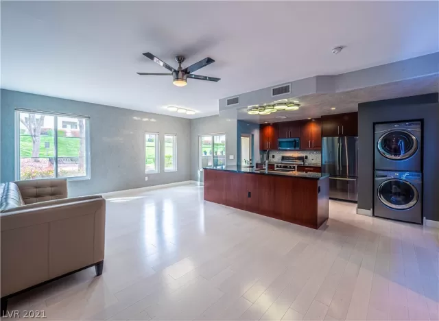 MLS: 2283794 Condo For Sale