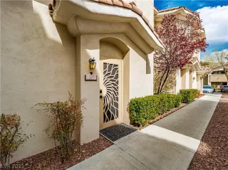 Photo #6: 2283794 Listing 