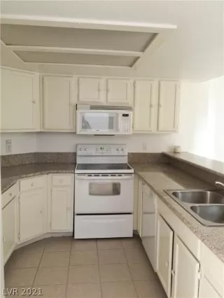 Photo #6: 2283800 Listing 