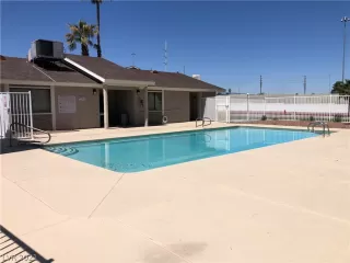 Photo #4: 2283812 Listing 