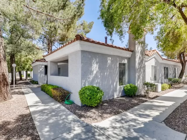 MLS: 2283844 Condo For Sale