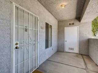 Photo #2: 2283844 Listing