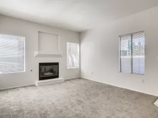 Photo #3: 2283844 Listing