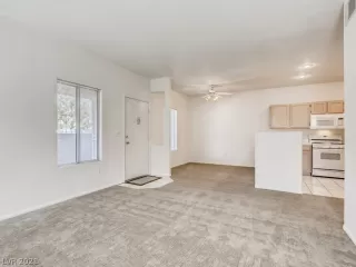 Photo #6: 2283844 Listing