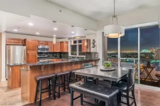 Photo #4: 2283847 Listing 