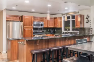 Photo #5: 2283847 Listing 