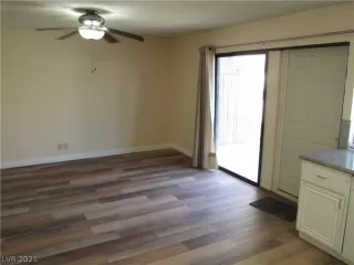 Photo #1: 2283867 Listing