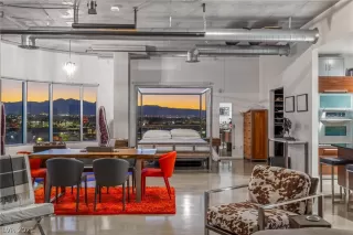 Photo #1: 2283882 Listing