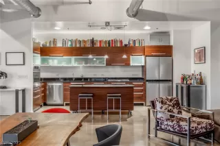 Photo #4: 2283882 Listing