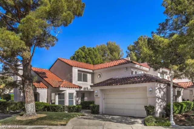 MLS: 2283888 Condo For Sale